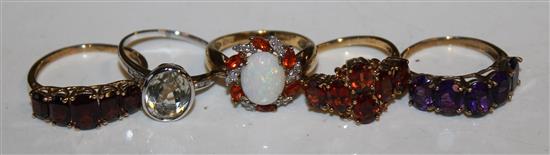 5 x 9ct  gold dress rings